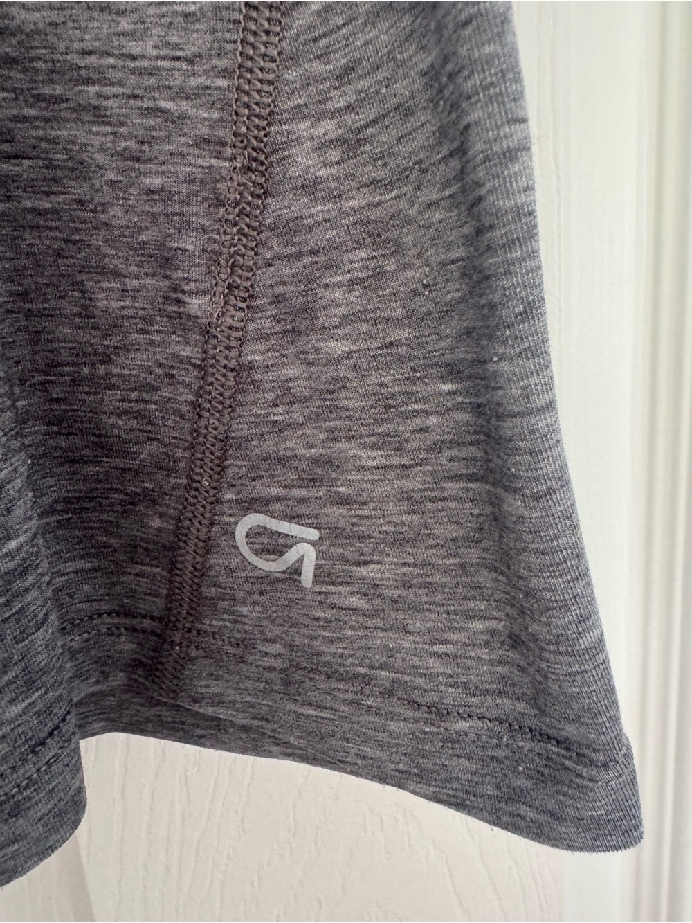 Gap Fit Gray Strappy Women's Athletic Tank Top - Picture 2 of 3